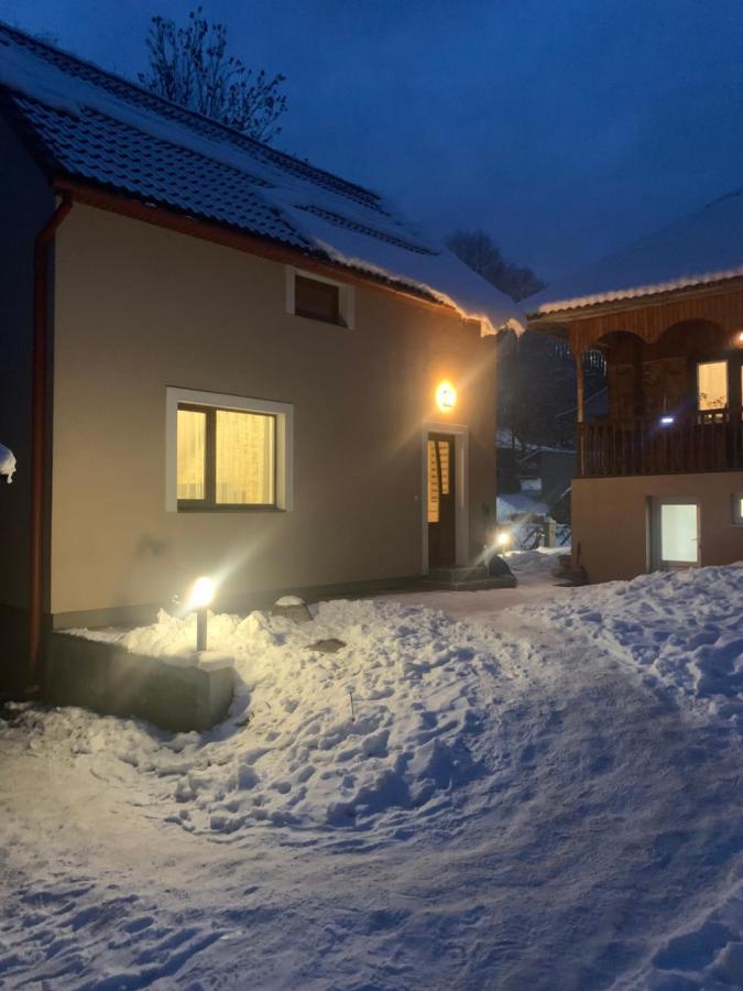 Cottage house Podobovets Exteriör bild